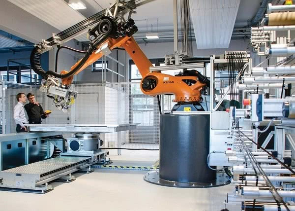 汽車復合材料預成型走向工業化：每分鐘4個部件及多功能的絲束